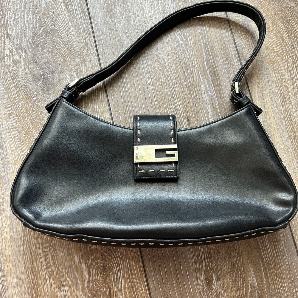 Guess Black Leather Shoulder Bag